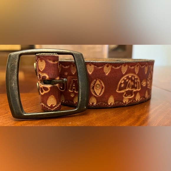 Vintage Leather Hand Tooled Mushroom Print Belt - Picture 2 of 8